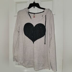 Black Cream Heart Hoodie 🖤